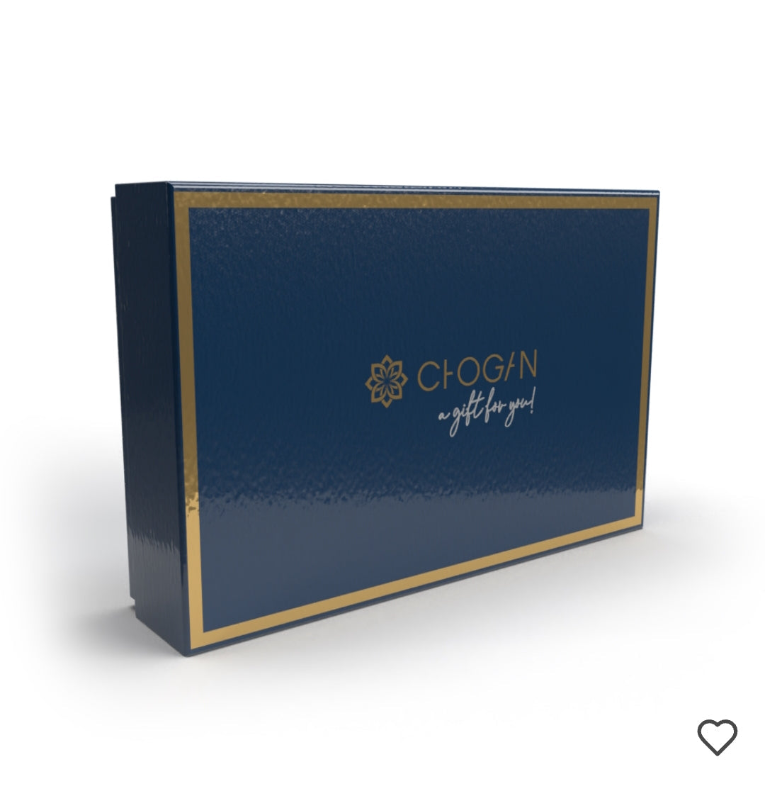 Premièrement : La gamme Coffrets Cadeaux,
Chogan est spécialement conçue pour offrir une expérience luxueuse et transformer chaque présent en un moment inoubliable.