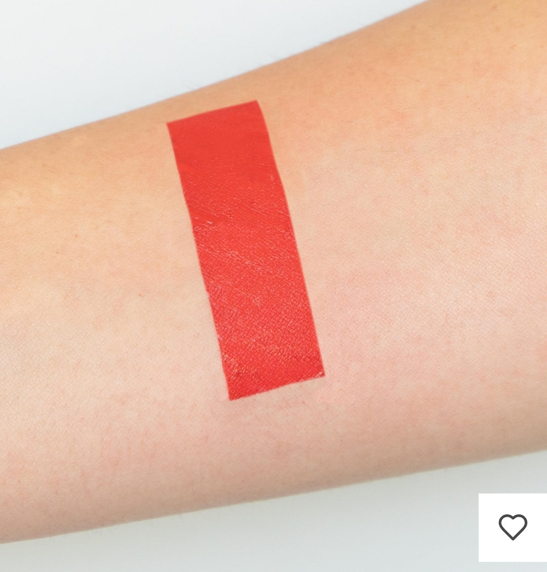 La gamme cosmétiques Chogan a été pensée pour sublimer la beauté naturelle,
Premièrement, tout en respectant la peau et en offrant une expérience unique entre soin, confort et élégance.