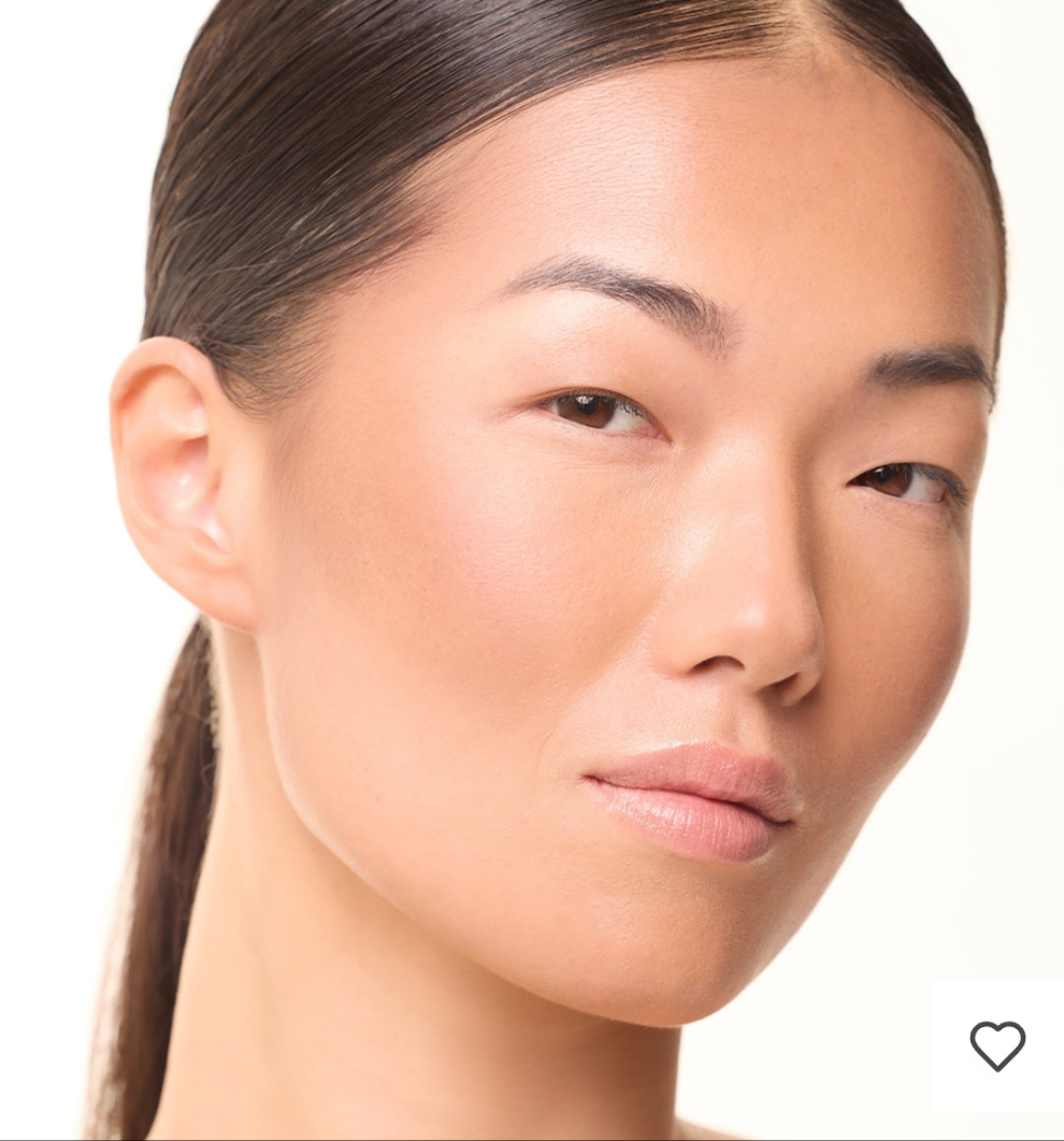 La gamme cosmétiques Chogan a été pensée pour sublimer la beauté naturelle,

Premièrement, tout en respectant la peau et en offrant une expérience unique entre soin, confort et élégance.  