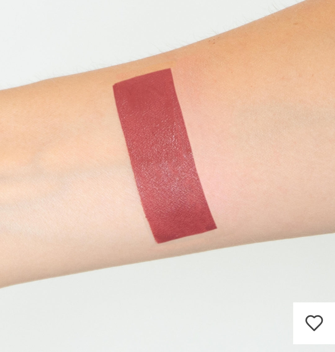 La gamme cosmétiques Chogan a été pensée pour sublimer la beauté naturelle,

Premièrement, tout en respectant la peau et en offrant une expérience unique entre soin, confort et élégance.  

Tout d'abord, Les fonds de teint, BB crèmes et correcteurs unifient le grain de peau,