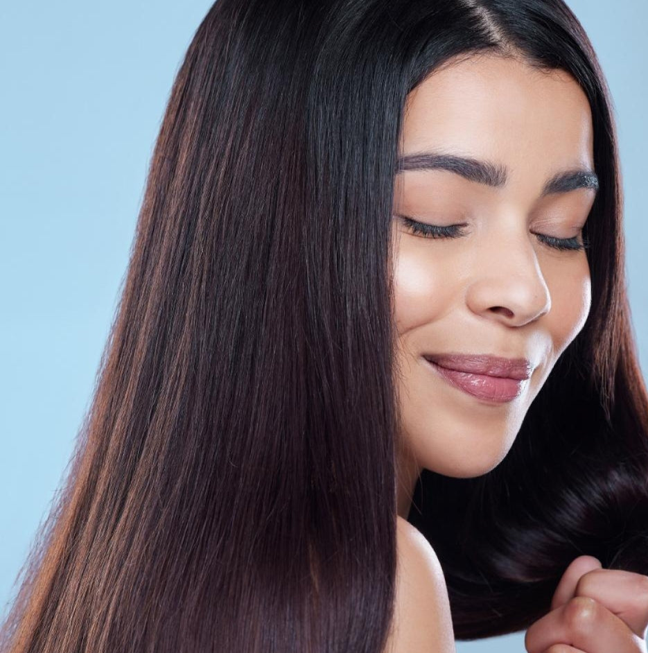 Premièrement, la Gamme Lolum Chogan est formulée pour révéler la beauté naturelle de la peau.

grâce à un mélange exclusif d’huiles précieuses et d’actifs végétaux soigneusement sélectionnés.