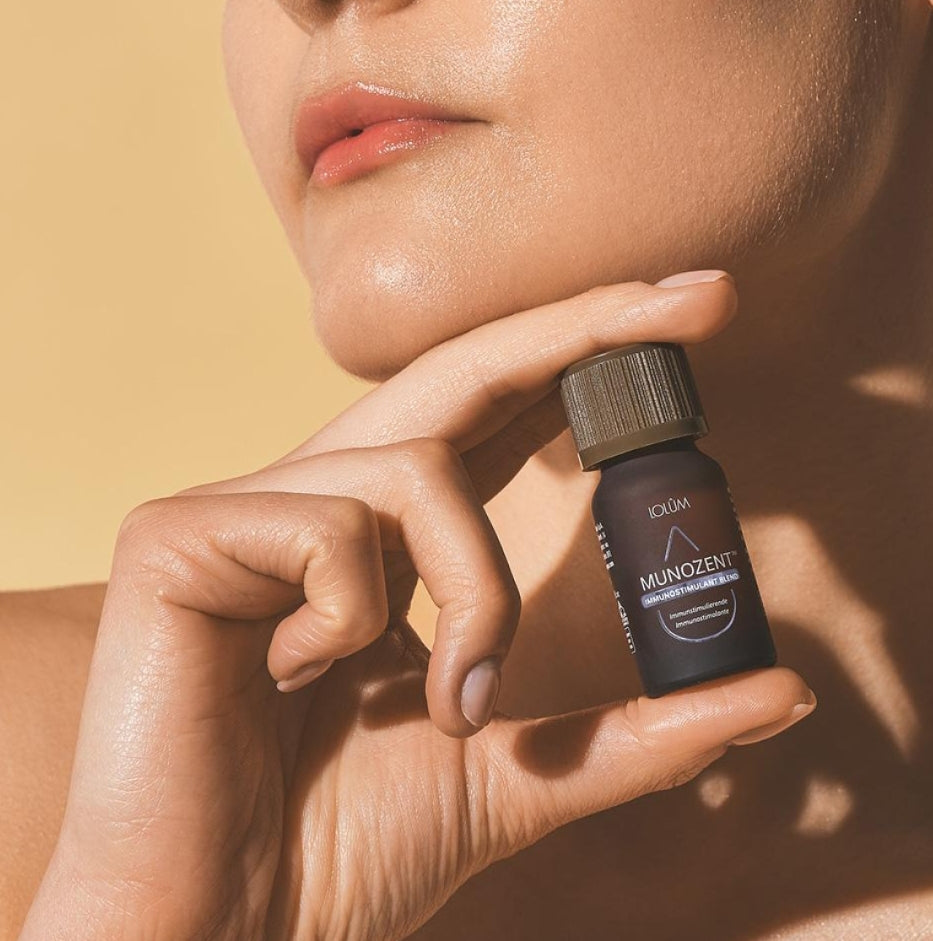 Lolum Chogan est formulée pour révéler la beauté naturelle de la peau.