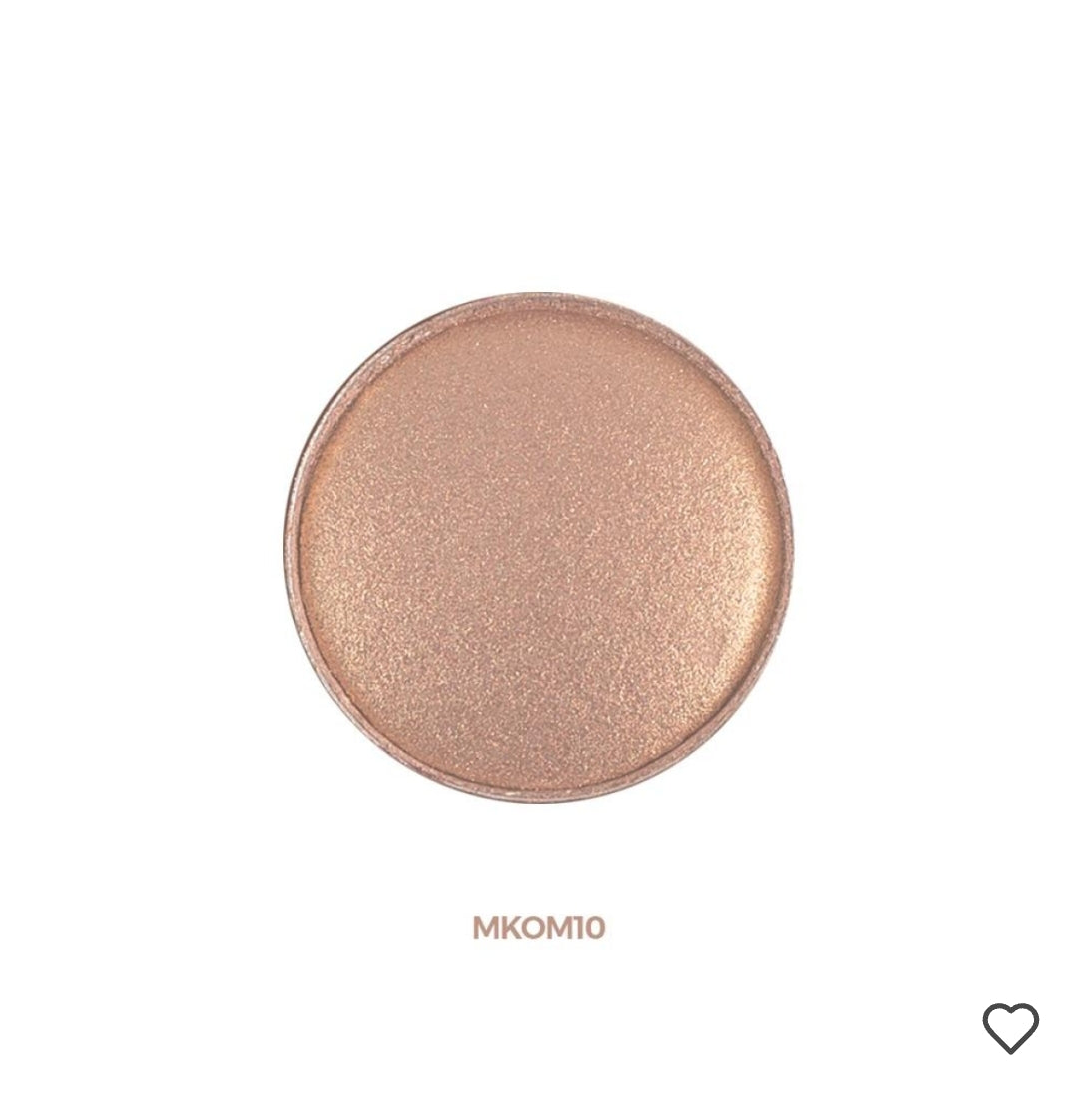 La gamme cosmétiques Chogan a été pensée pour sublimer la beauté naturelle,

Premièrement, tout en respectant la peau et en offrant une expérience unique entre soin, confort et élégance