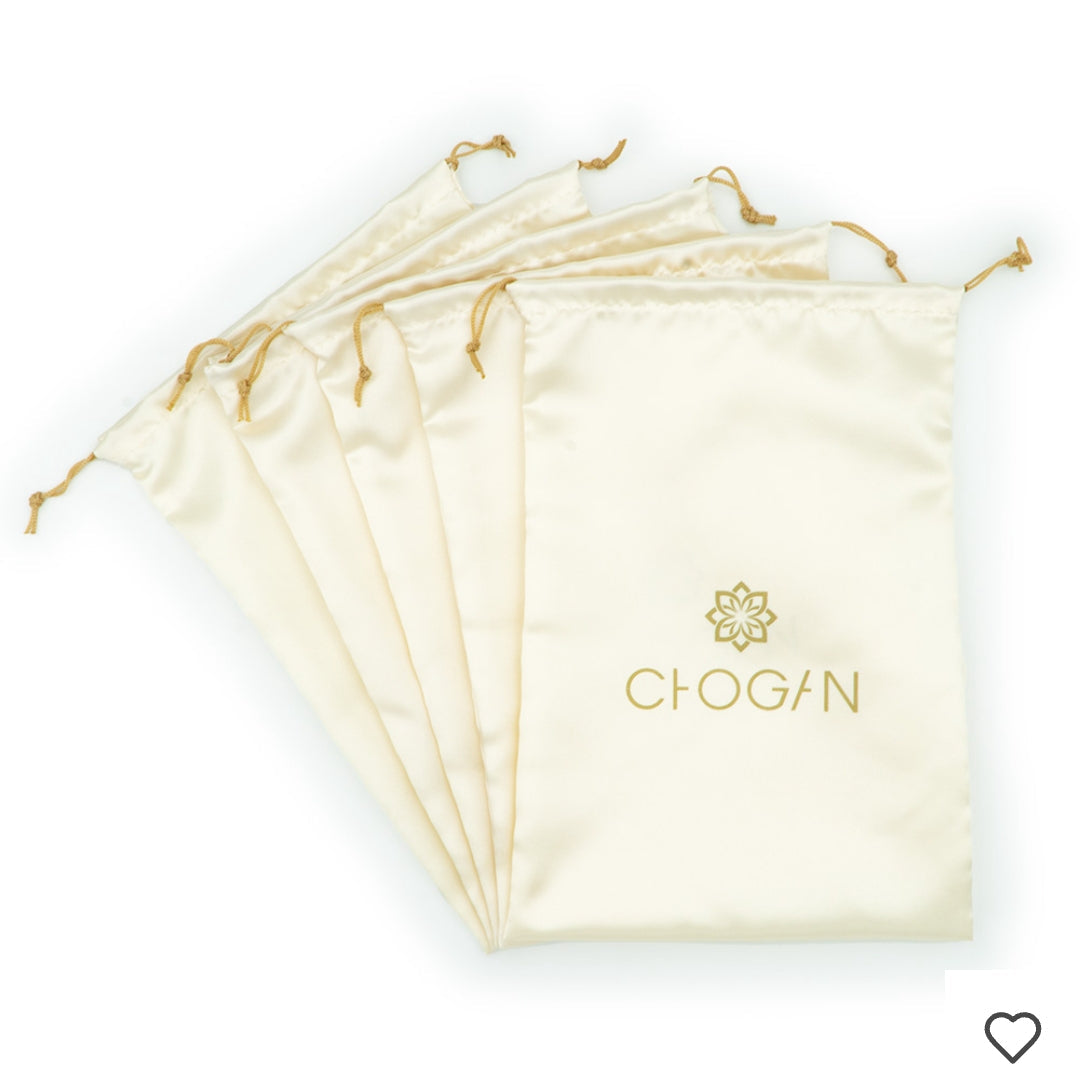 Premièrement : La gamme Sacs Cadeaux Chogan est spécialement conçue pour sublimer chaque présent et transformer l'acte d'offrir en un moment d'exception.