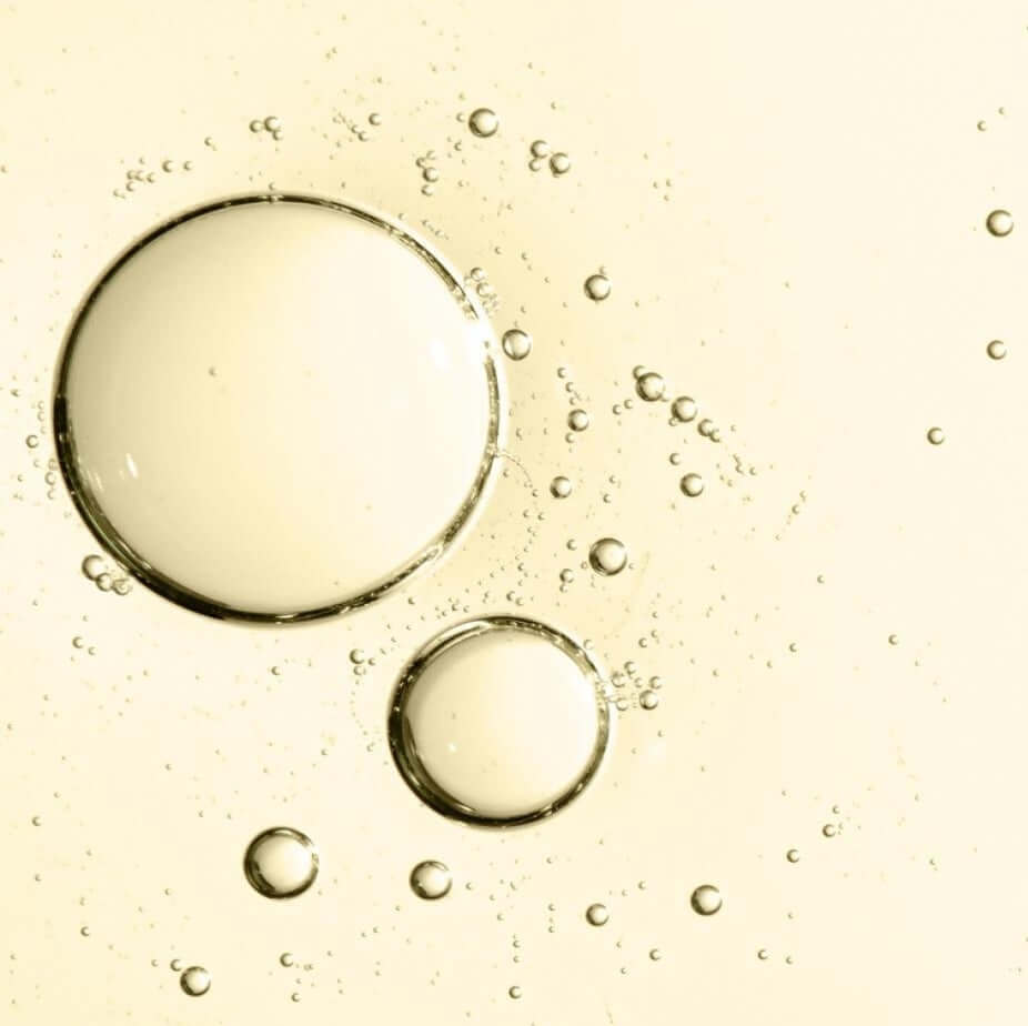 Premièrement, la Gamme Lolum Chogan est formulée pour révéler la beauté naturelle de la peau.