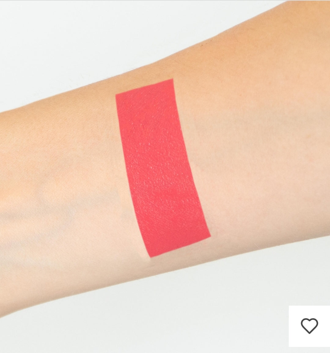 La gamme cosmétiques Chogan a été pensée pour sublimer la beauté naturelle,

Premièrement, tout en respectant la peau et en offrant une expérience unique entre soin, confort et élégance.  