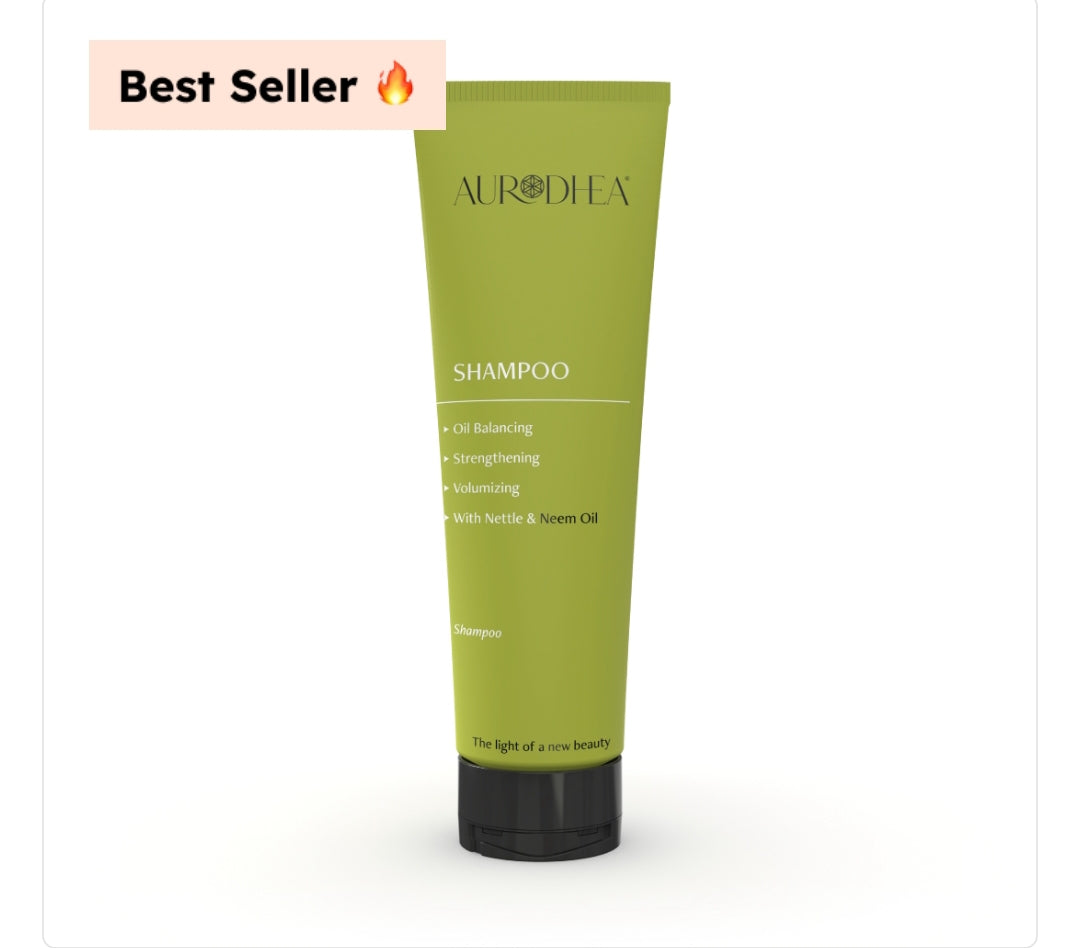 Tout d’abord, la gamme à l’huile de Neem Chogan a été soigneusement formulée pour purifier, apaiser et revitaliser la peau et les cheveux, en s’appuyant sur les propriétés exceptionnelles de cet ingrédient naturel aux vertus millénaires.