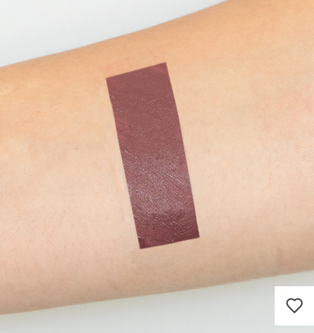 La gamme cosmétiques Chogan a été pensée pour sublimer la beauté naturelle,

Premièrement, tout en respectant la peau et en offrant une expérience unique entre soin, confort et élégance.