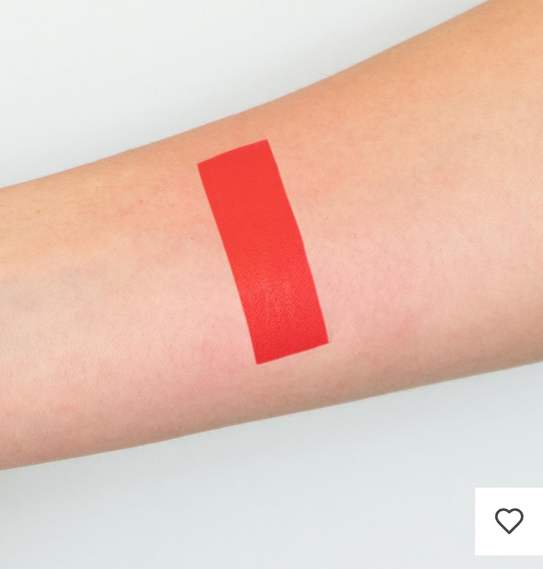 La gamme cosmétiques Chogan a été pensée pour sublimer la beauté naturelle,

Premièrement, tout en respectant la peau et en offrant une expérience unique entre soin, confort et élégance.