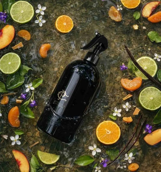 ​D'emblée, il convient de présenter le spray d'ambiance 'Fruity Delight' (500 ml) comme une véritable célébration olfactive pour votre foyer : 