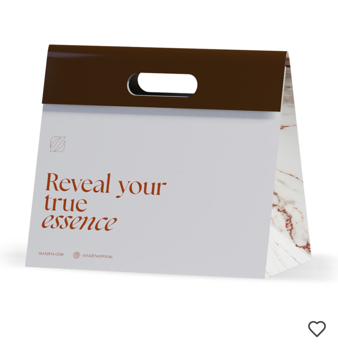 Premièrement : La gamme Sacs Cadeaux Chogan est spécialement , conçue pour sublimer chaque présent et transformer l'acte d'offrir en un moment d'exception.