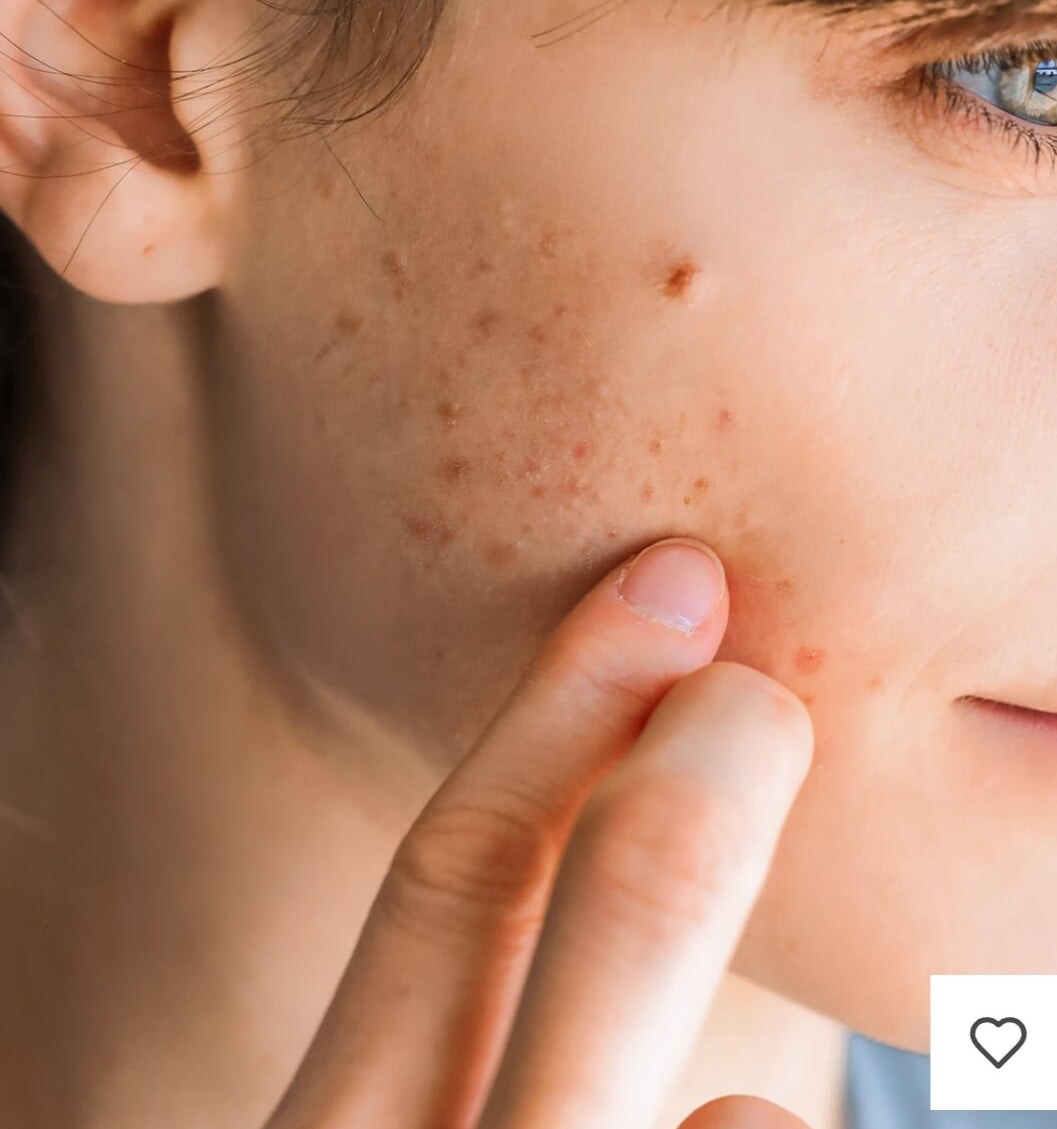 Premièrement, La gamme soins cosmétiques Chogan a été pensée pour révéler la beauté naturelle de la peau